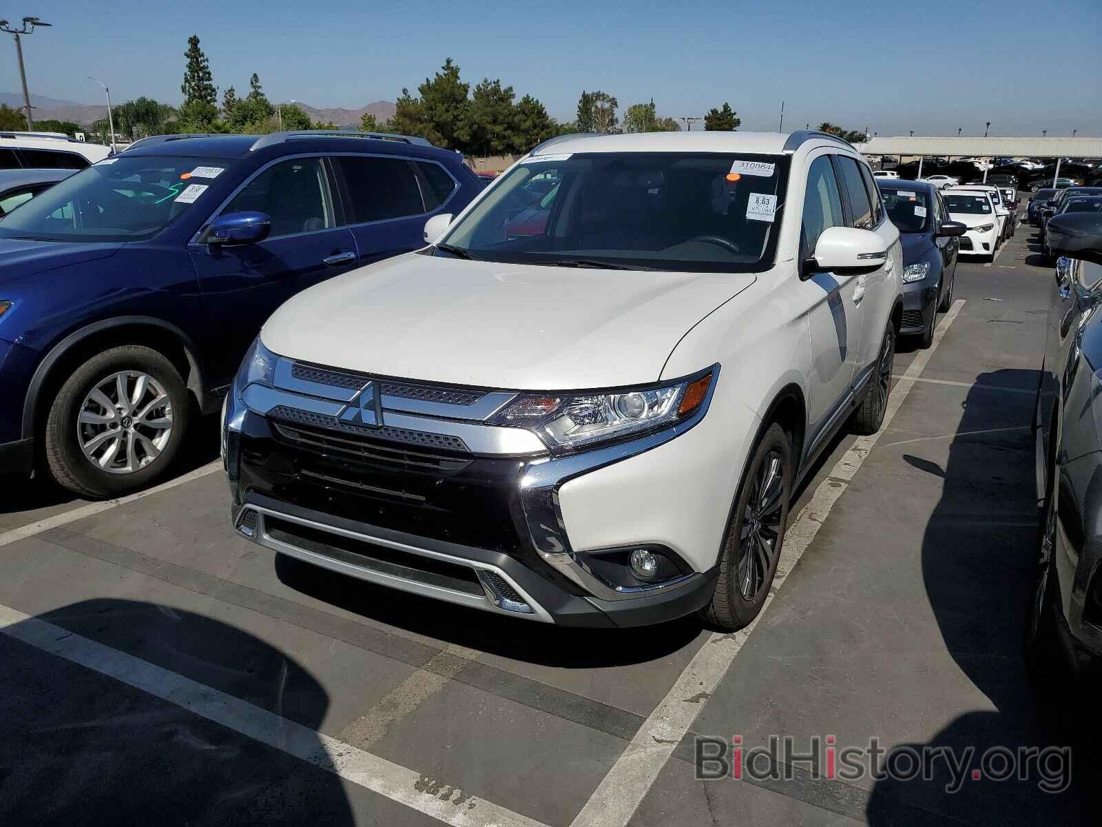 Photo JA4AZ3A32KZ042165 - Mitsubishi Outlander 2019