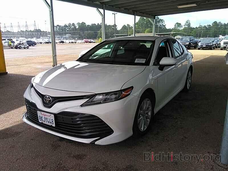 Photo 4T1B11HK5KU258622 - Toyota Camry LE 2019