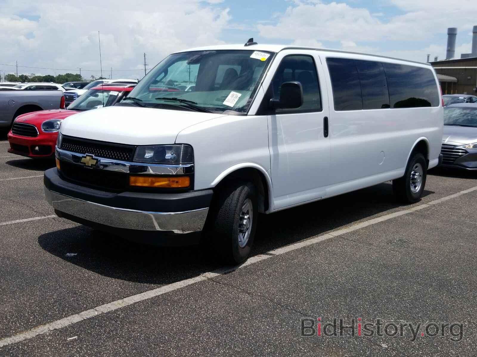 Photo 1GAZGPFG1K1183284 - Chevrolet Express Passenger 2019