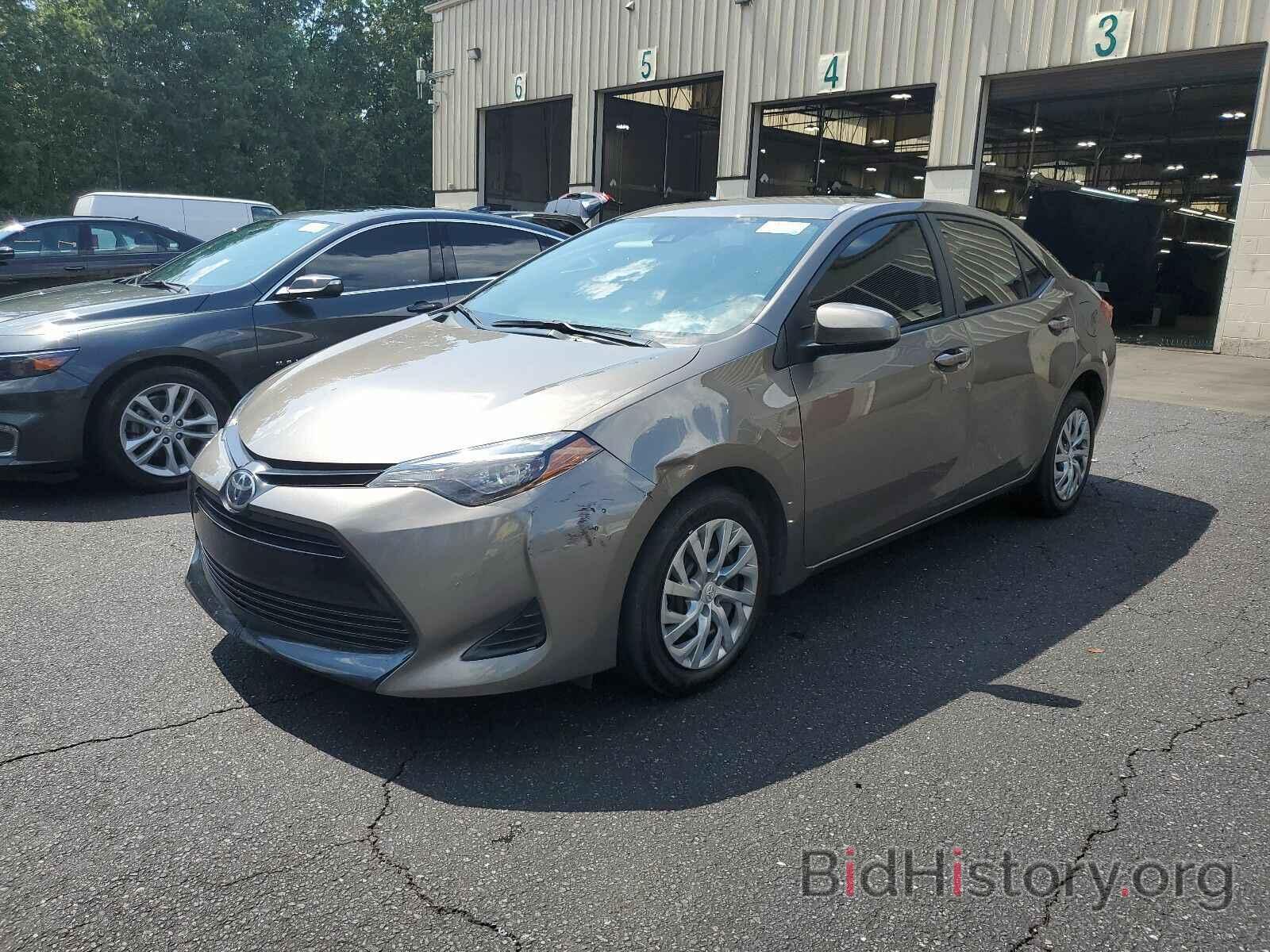 Photo 2T1BURHE1KC186660 - Toyota Corolla LE 2019