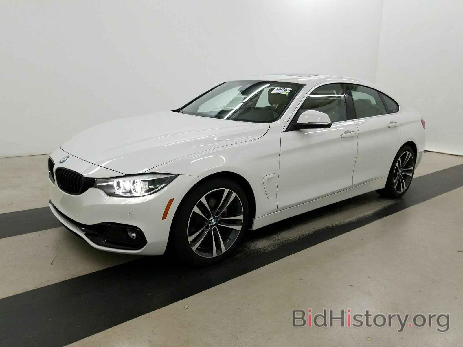 Photo WBA4J1C08LBU68158 - BMW 4 Series 2020