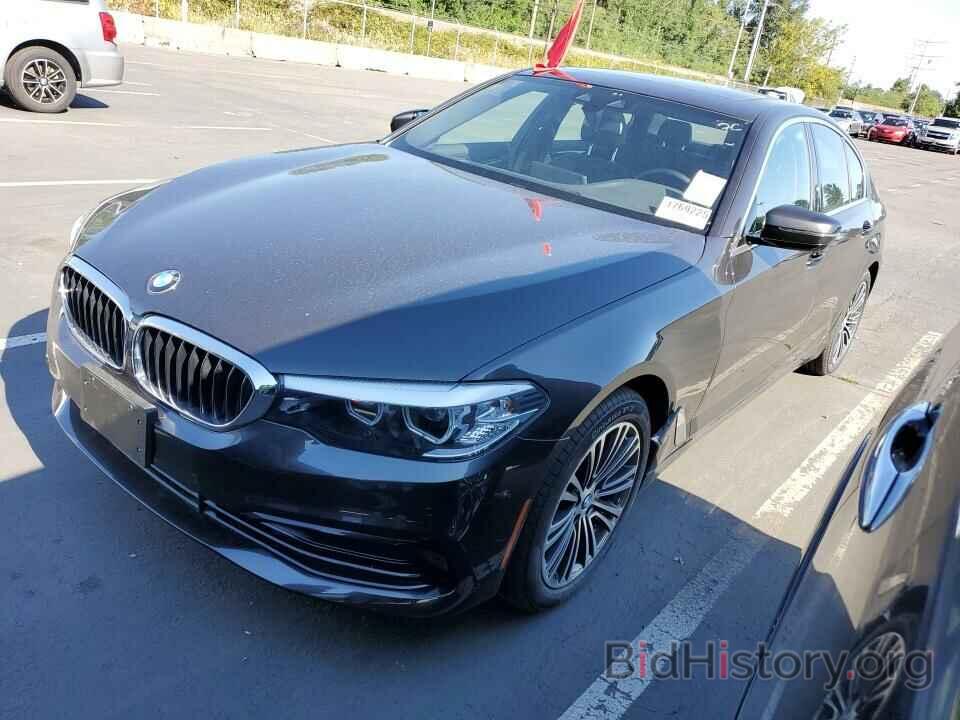 Photo WBAJA5C53KBX87813 - BMW 5 Series 2019