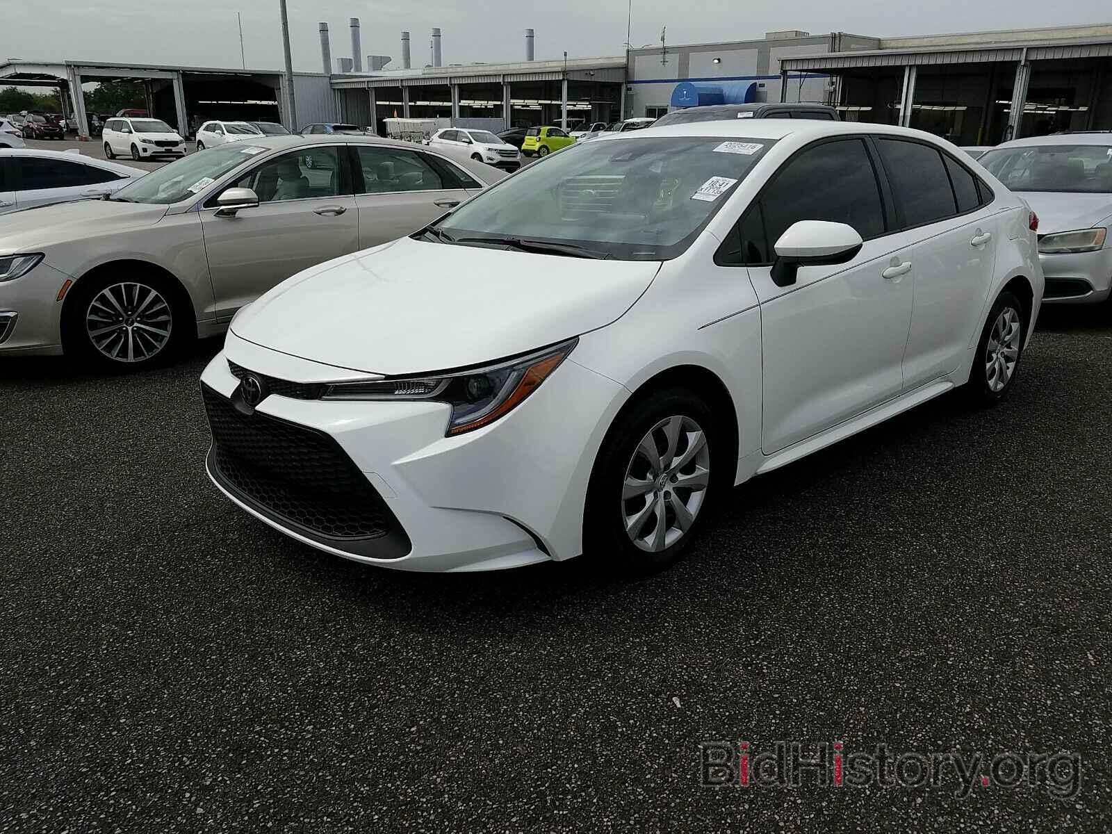 Photo JTDEPRAE5LJ082063 - Toyota Corolla LE 2020