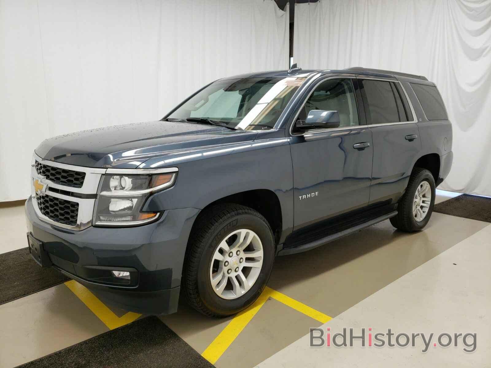 Photo 1GNSKBKC5KR357282 - Chevrolet Tahoe 2019