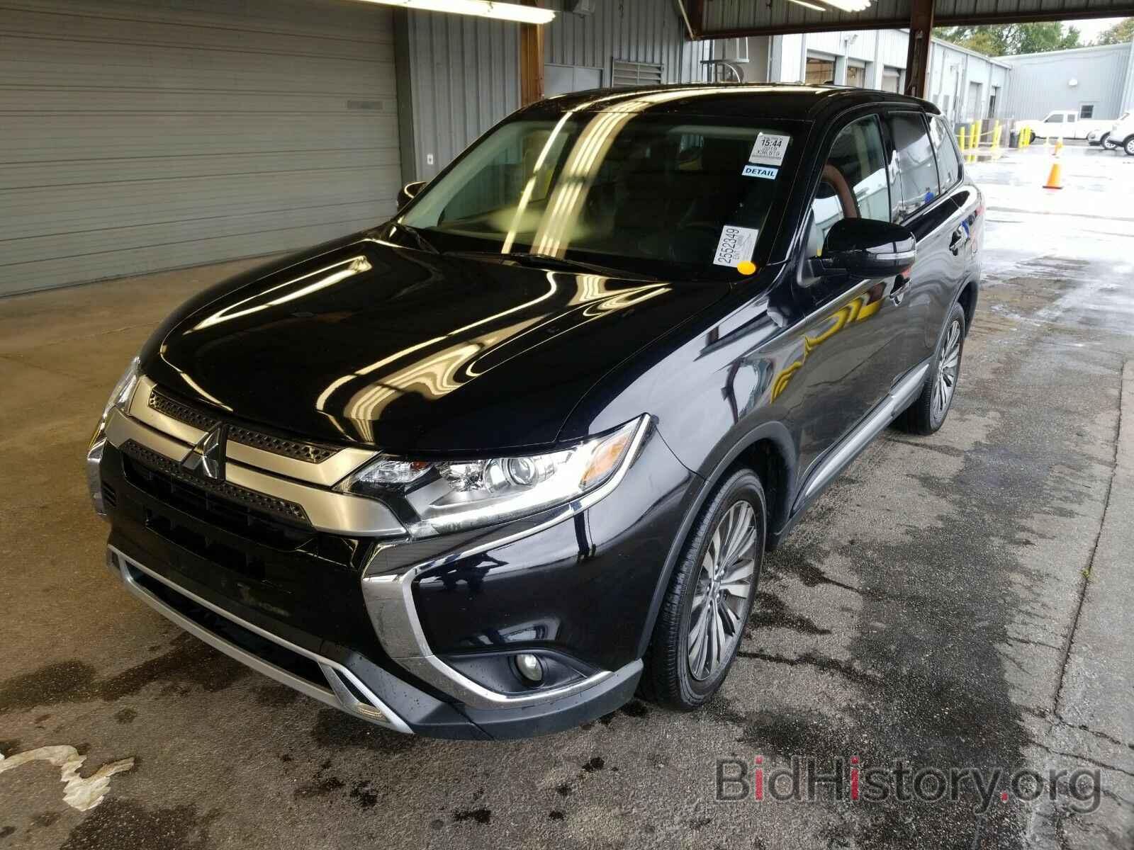 Photo JA4AZ3A32KZ049777 - Mitsubishi Outlander 2019