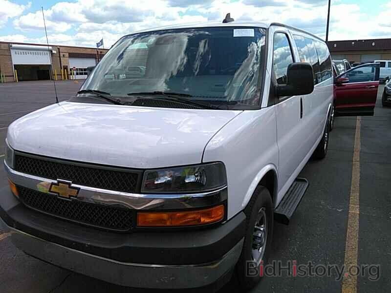 Photo 1GAZGPFG6K1263955 - Chevrolet Express Passenger 2019