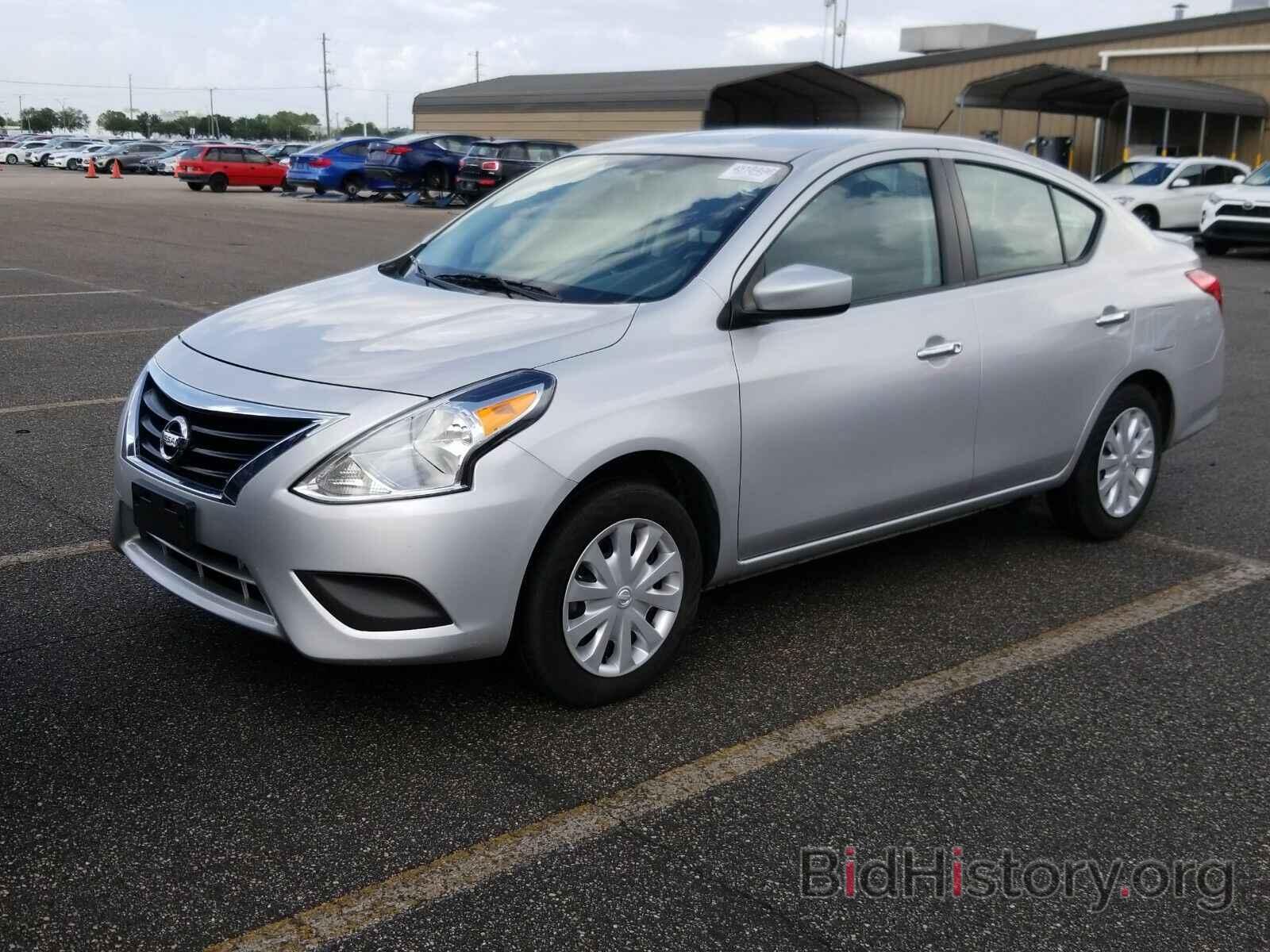 Photo 3N1CN7AP6KL841137 - Nissan Versa Sedan 2019