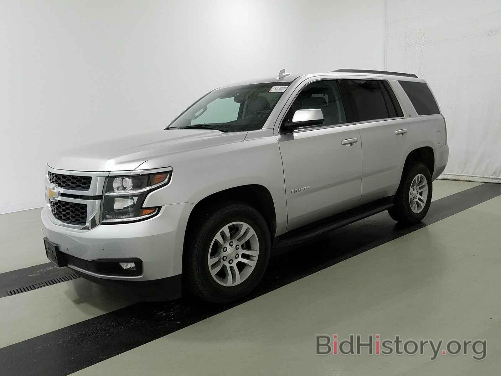 Photo 1GNSKBKCXKR277122 - Chevrolet Tahoe 2019