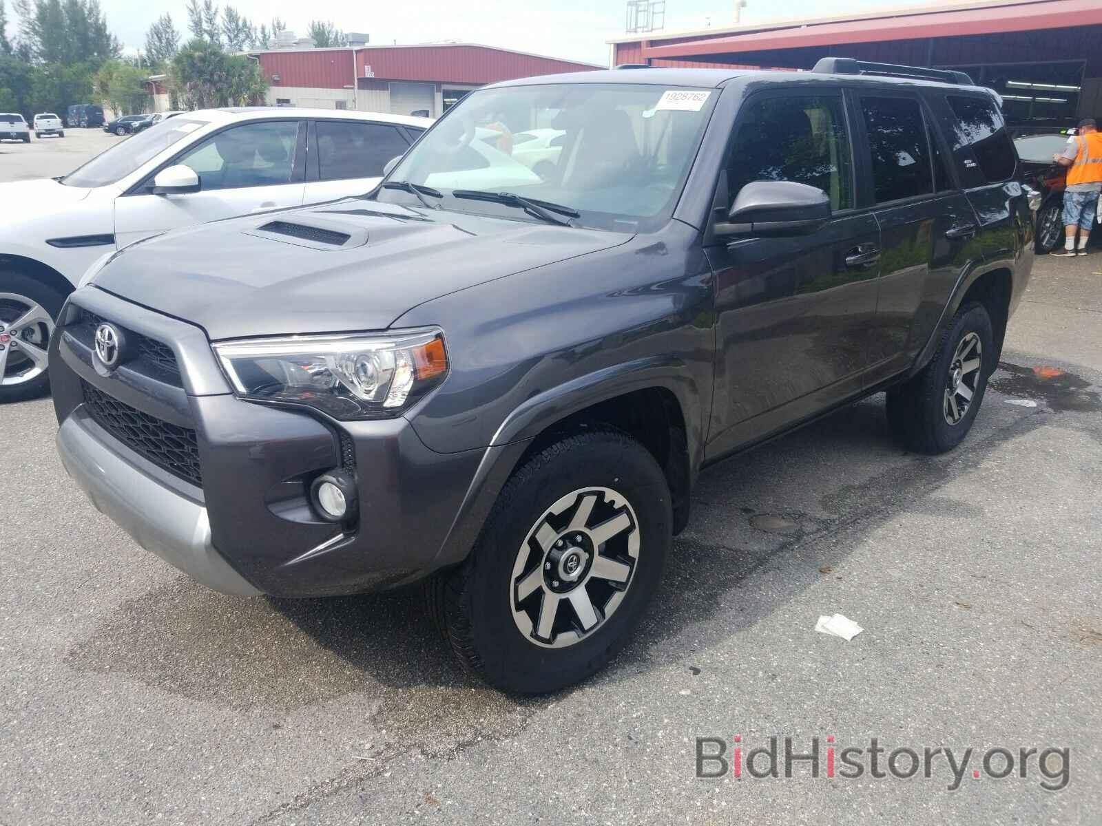 Фотография JTEBU5JR5K5673701 - Toyota 4Runner 2019