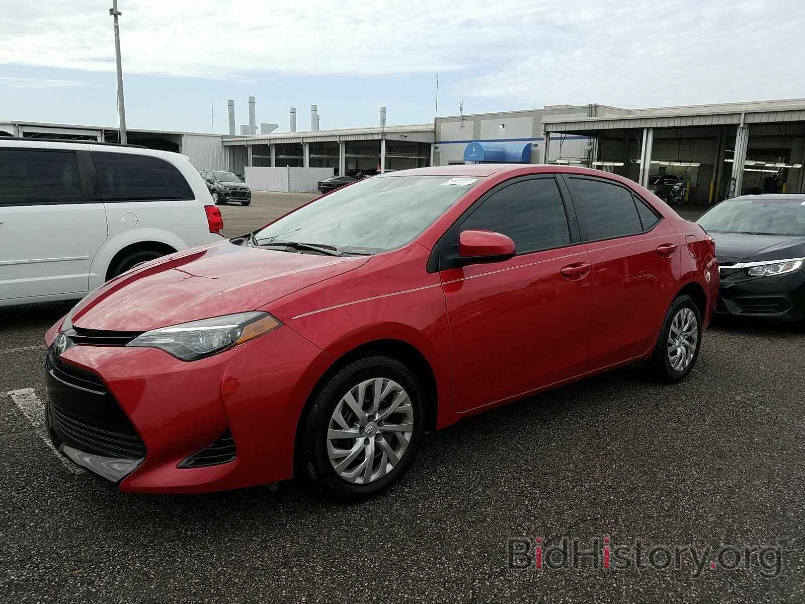 Photo 2T1BURHE7KC156854 - Toyota Corolla LE 2019