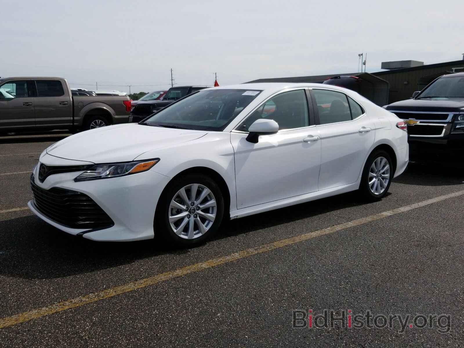 Photo 4T1B11HK6KU258225 - Toyota Camry LE 2019