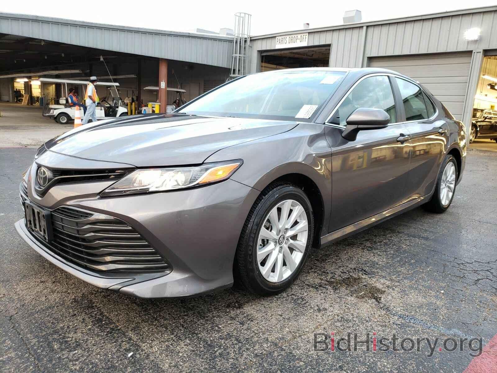 Фотография 4T1B11HK4KU205345 - Toyota Camry LE 2019