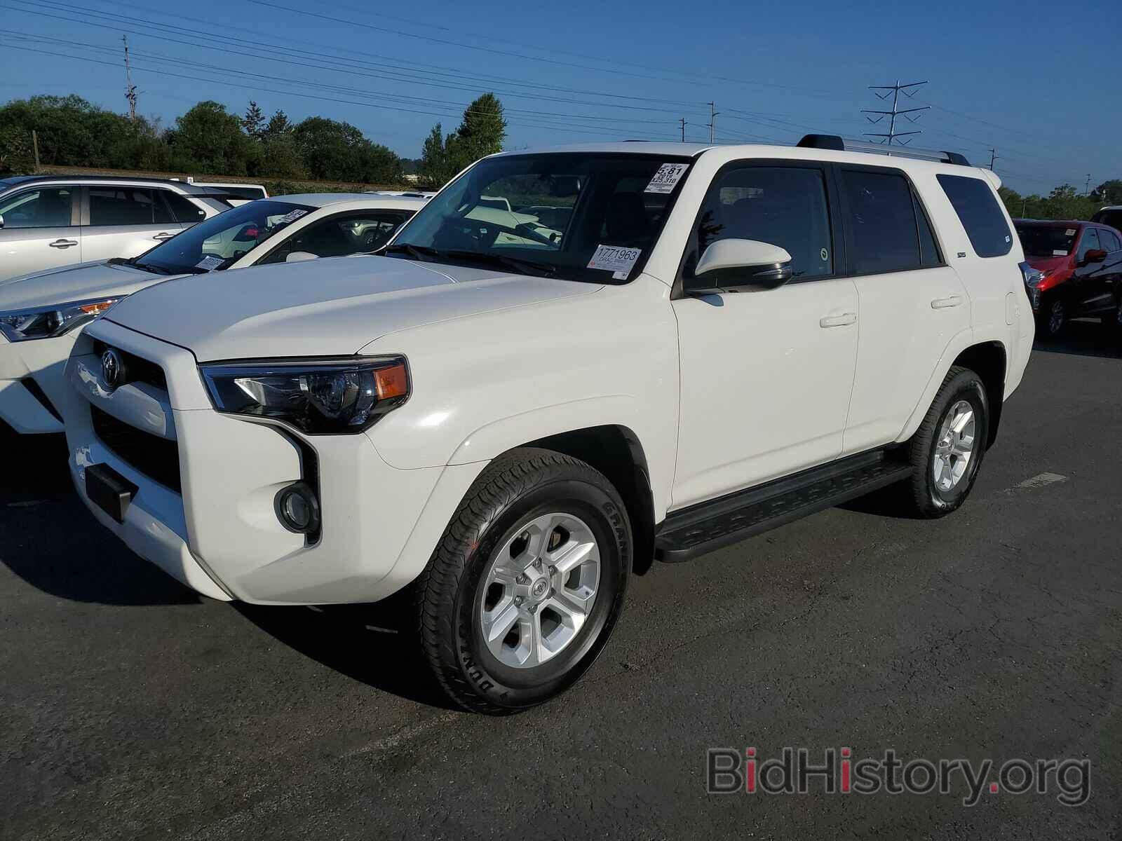 Photo JTEBU5JR0K5648320 - Toyota 4Runner SR5 2019