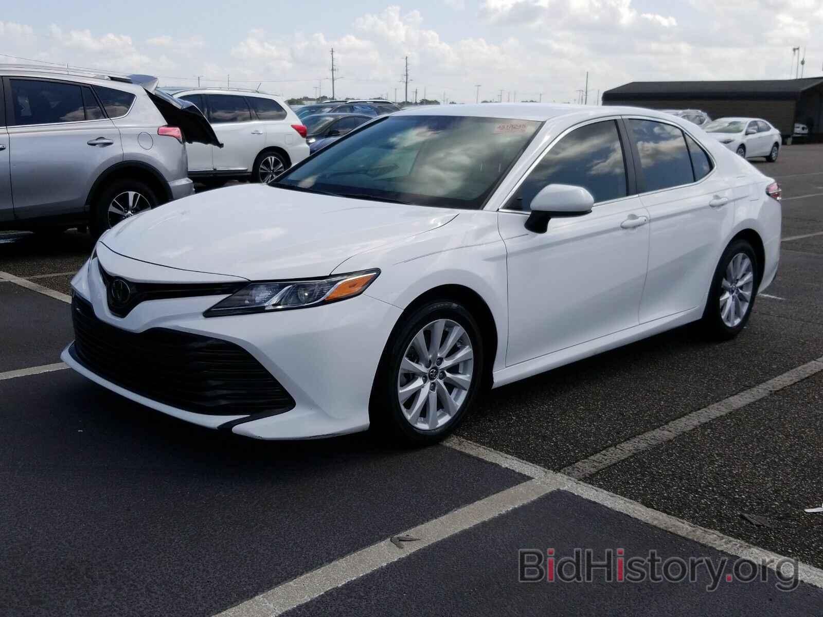 Фотография 4T1B11HK8KU173094 - Toyota Camry LE 2019