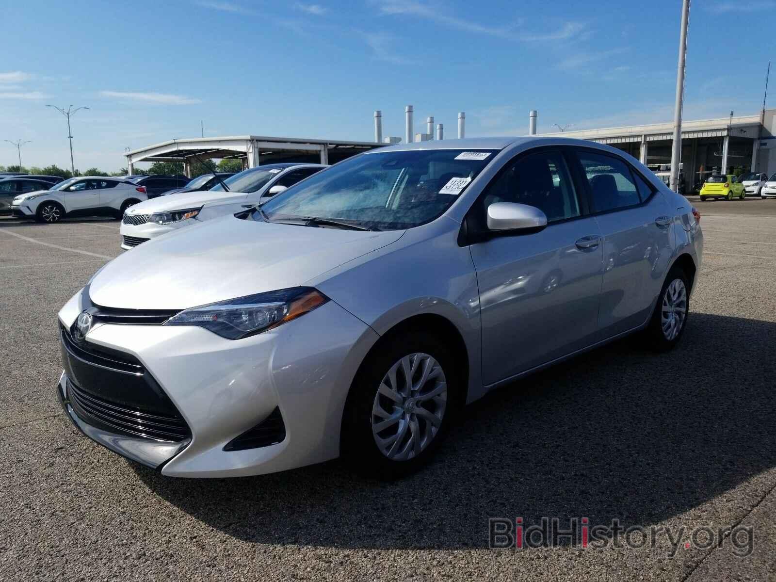 Фотография 5YFBURHE6KP937428 - Toyota Corolla LE 2019