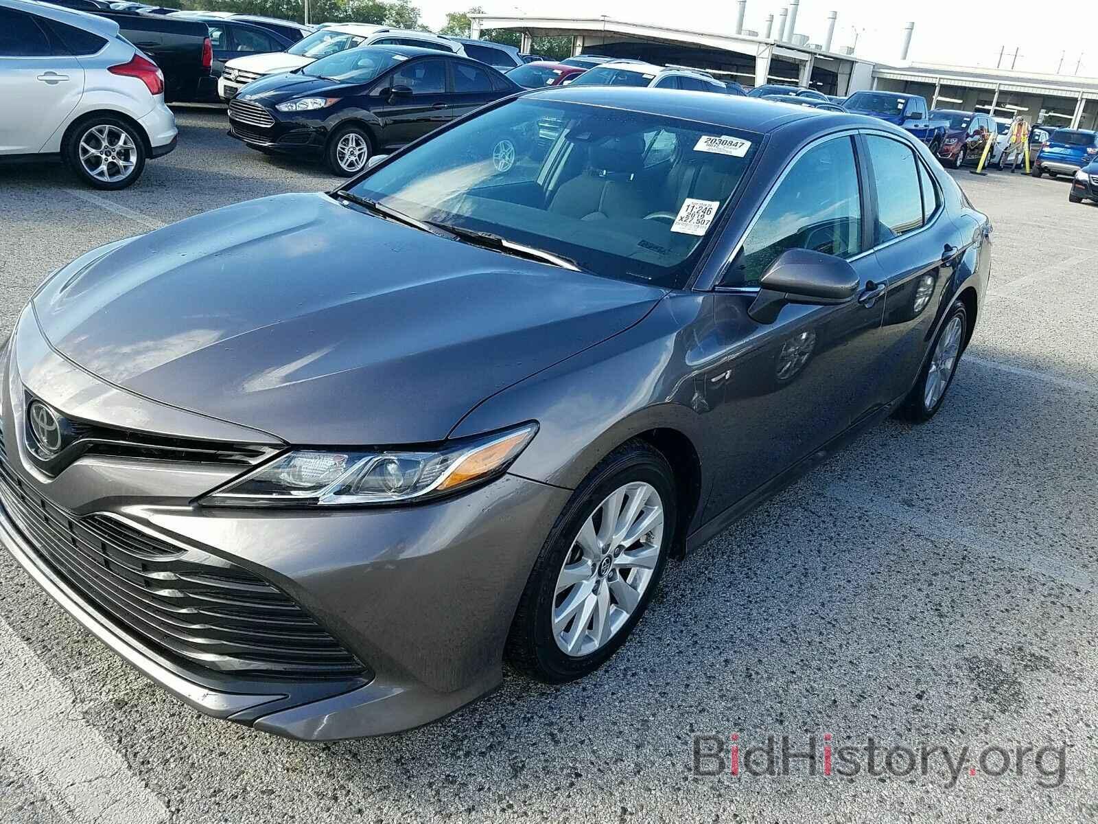 Photo 4T1B11HK5KU194498 - Toyota Camry LE 2019