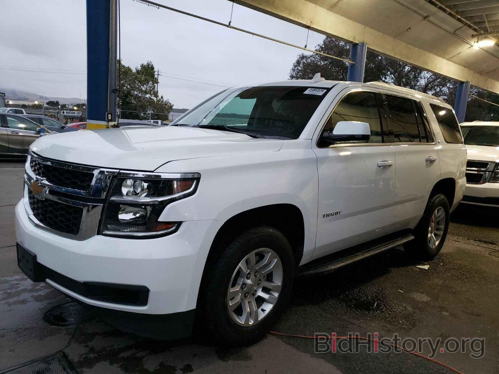 Photo 1GNSKBKCXKR284376 - Chevrolet Tahoe 2019