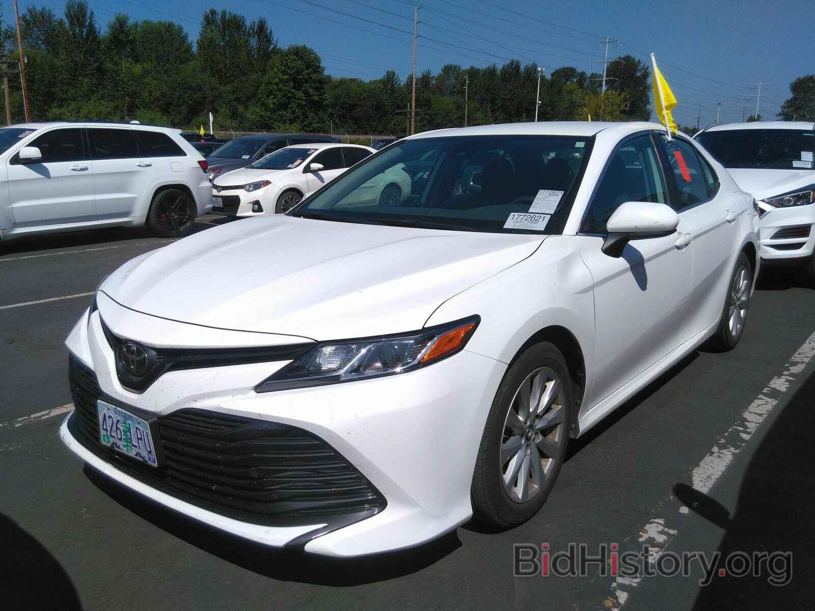 Photo 4T1B11HK9KU268988 - Toyota Camry LE 2019