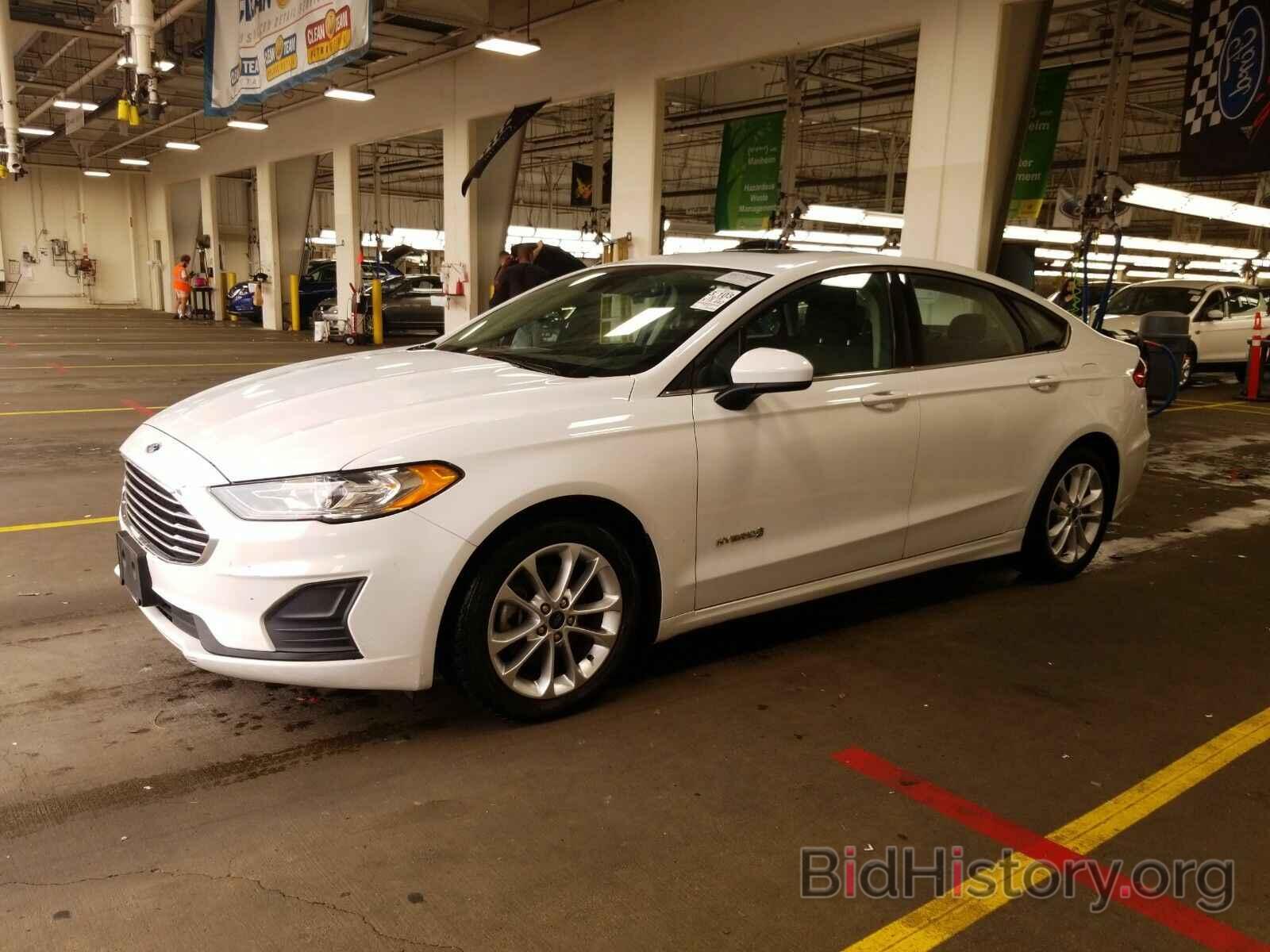 Photo 3FA6P0LU5KR125895 - Ford Fusion Hybrid 2019