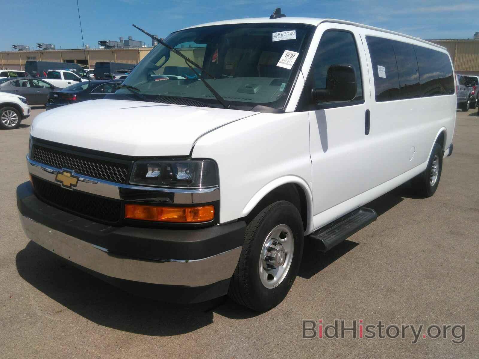 Photo 1GAZGPFG9K1199586 - Chevrolet Express Passenger 2019