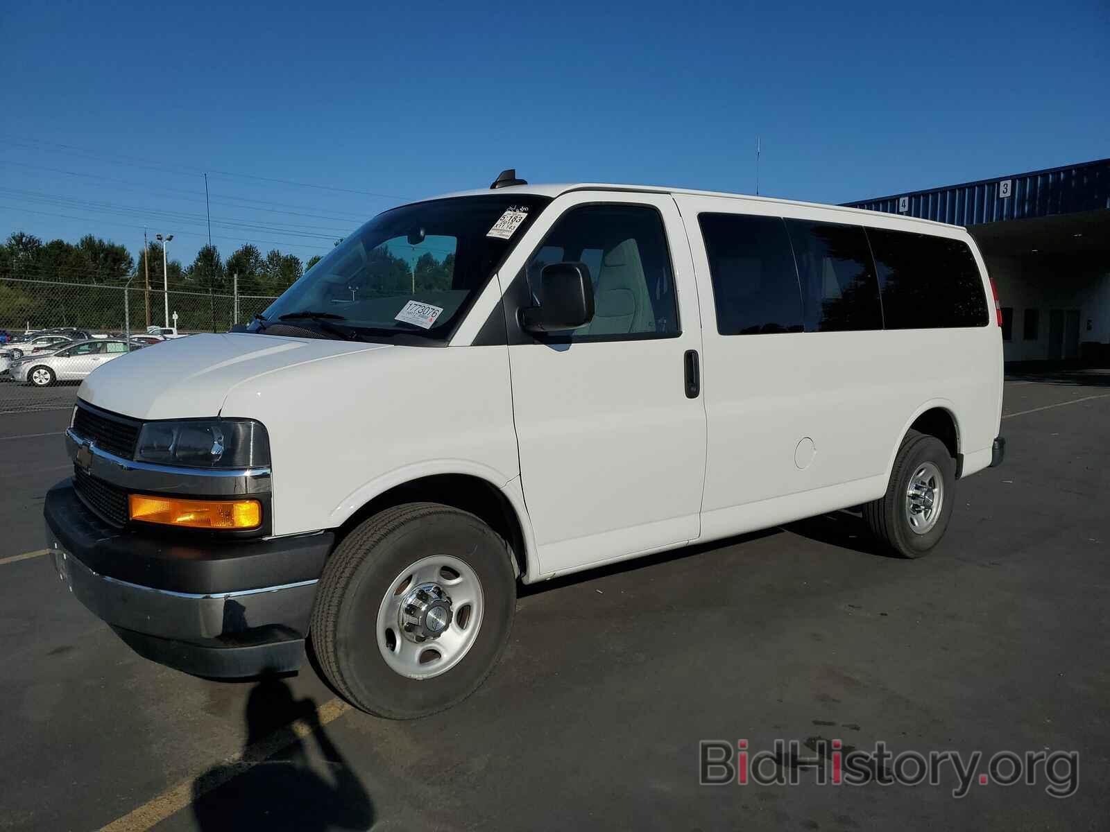 Фотография 1GAZGMFP6K1304082 - Chevrolet Express Passenger 2019