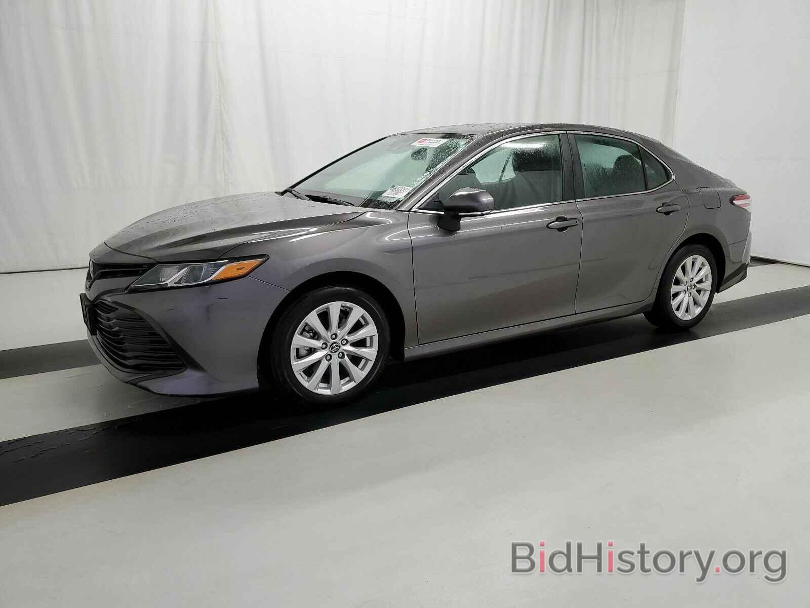 Photo 4T1B11HK5KU765925 - Toyota Camry LE 2019