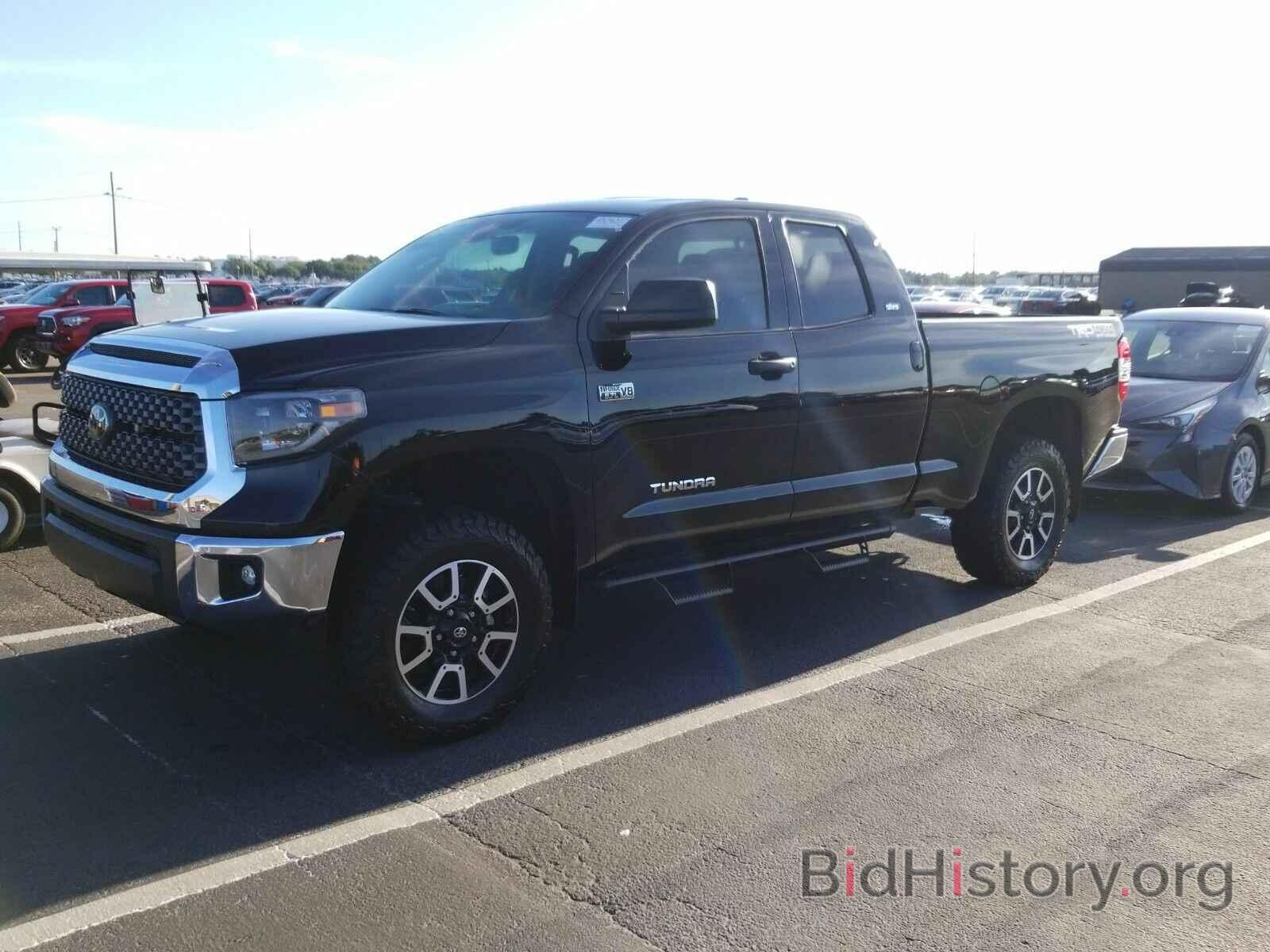 Photo 5TFUY5F19LX897869 - Toyota Tundra 4WD 2020