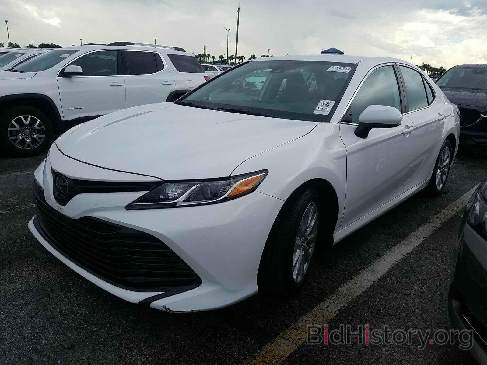 Photo 4T1B11HK5KU230271 - Toyota Camry LE 2019