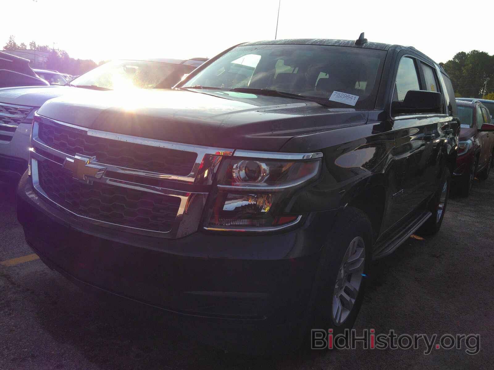 Photo 1GNSKBKC3KR160675 - Chevrolet Tahoe 2019