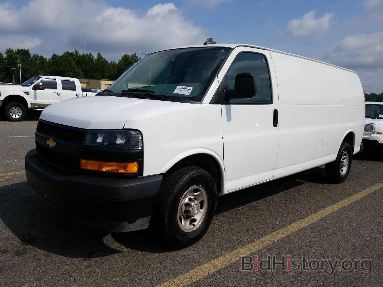 Photo 1GCWGBFG8L1151284 - Chevrolet Express Cargo Van 2020