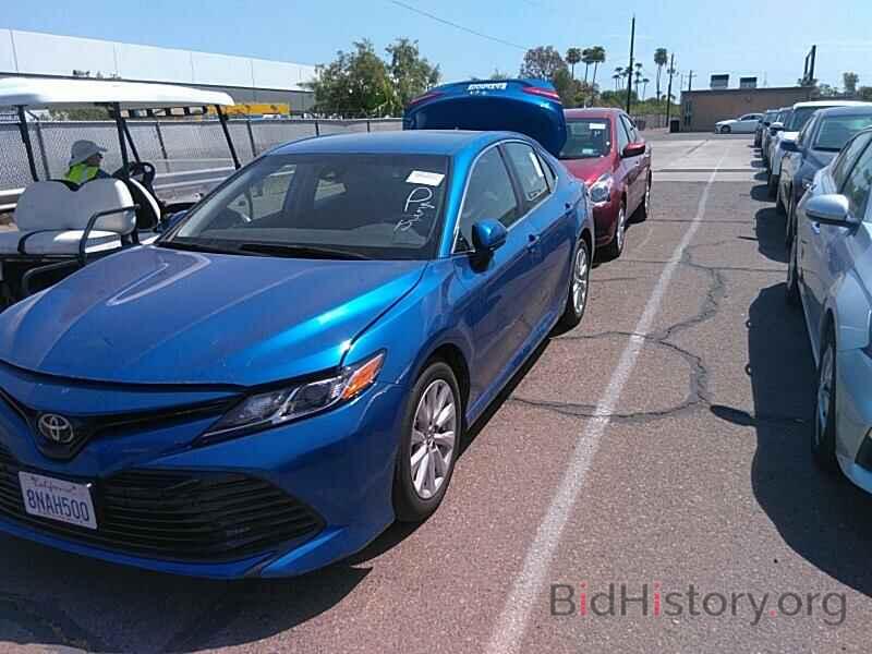 Photo 4T1B11HKXKU236986 - Toyota Camry LE 2019