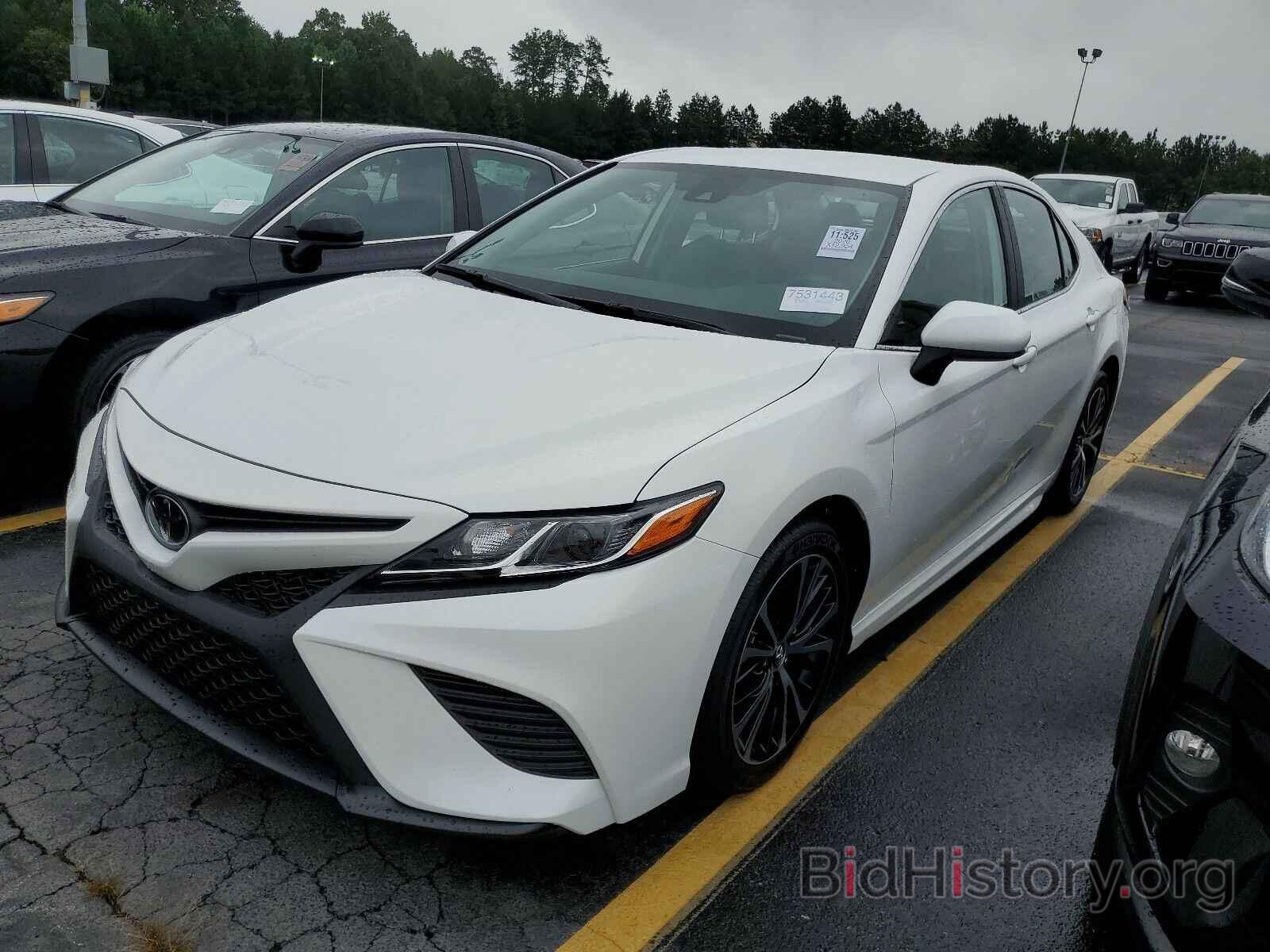 Photo 4T1G11AK3LU903480 - Toyota Camry 2020