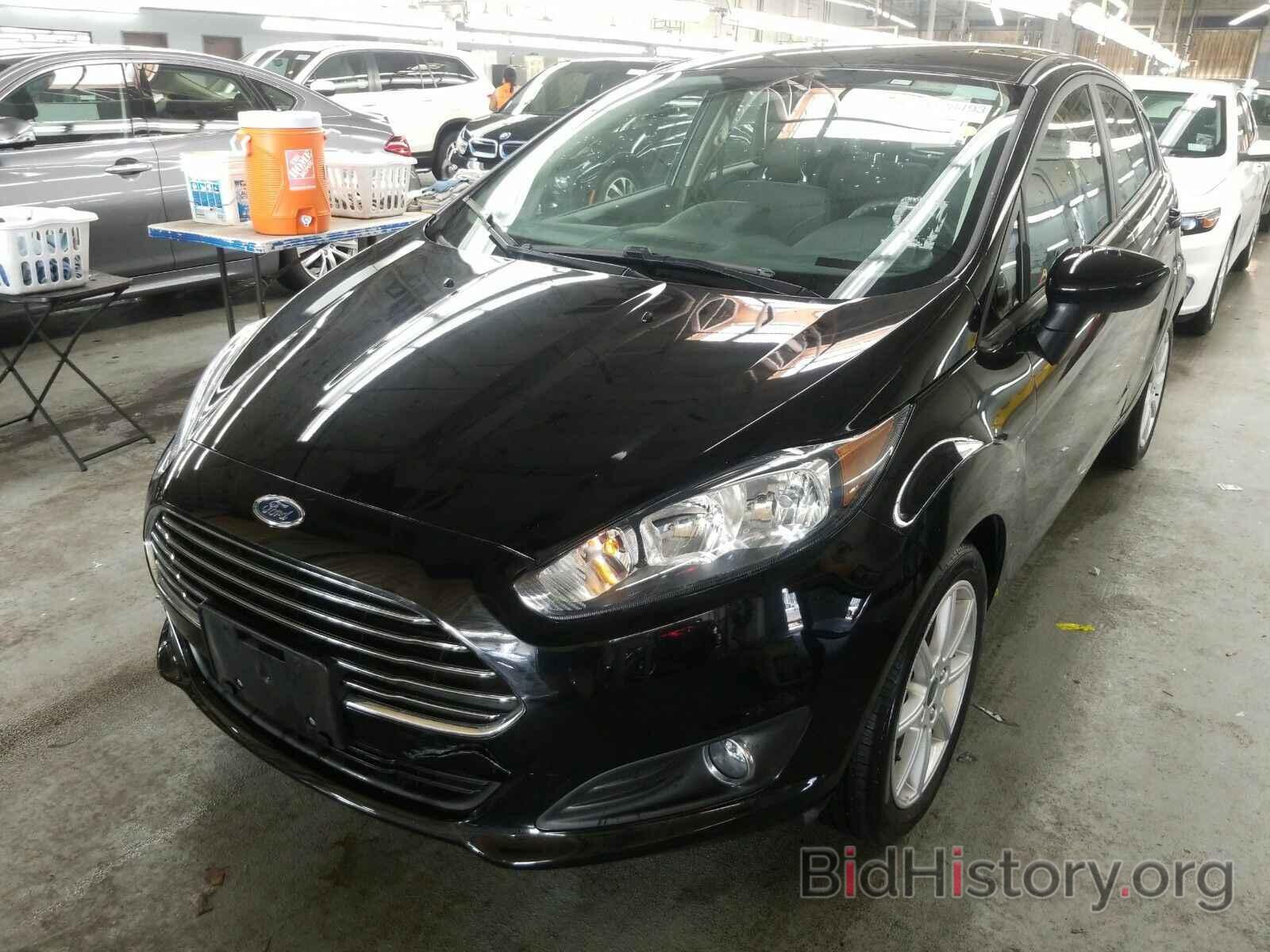 Photo 3FADP4EJ8KM138042 - Ford Fiesta 2019