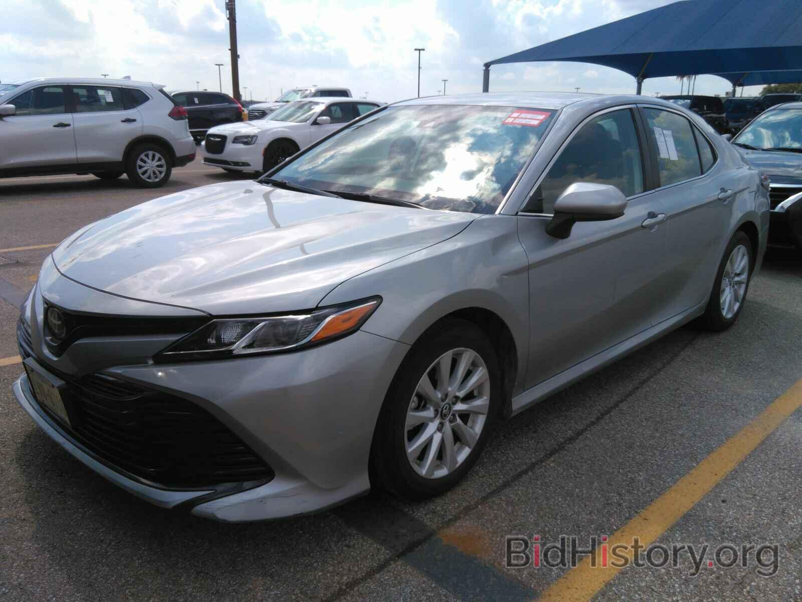 Photo 4T1B11HK9KU240530 - Toyota Camry LE 2019