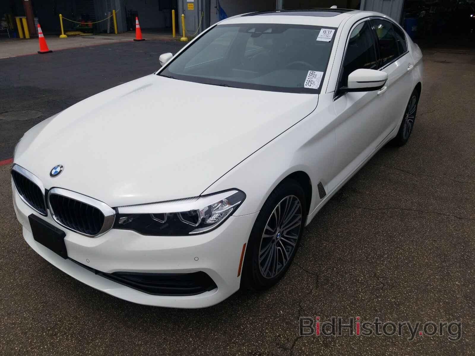 Photo WBAJR3C06LWW63742 - BMW 5 Series 2020