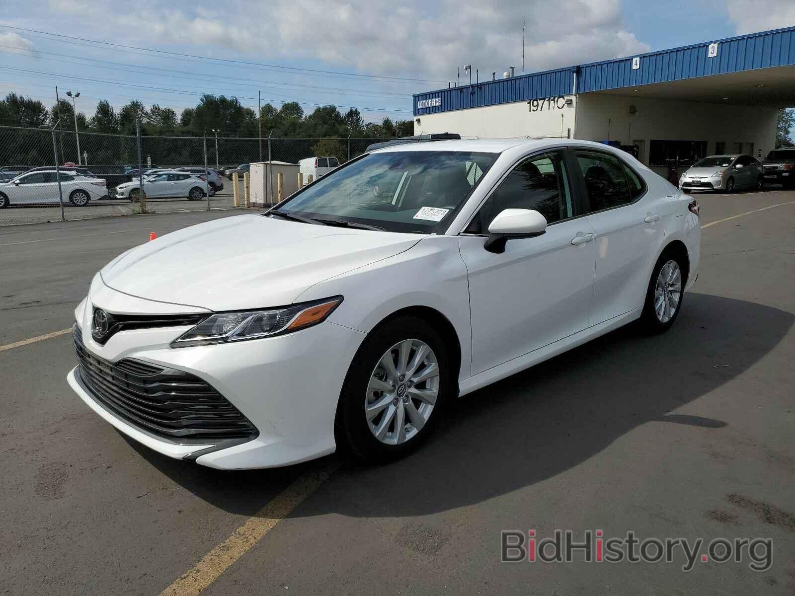 Photo 4T1B11HK5KU804092 - Toyota Camry LE 2019