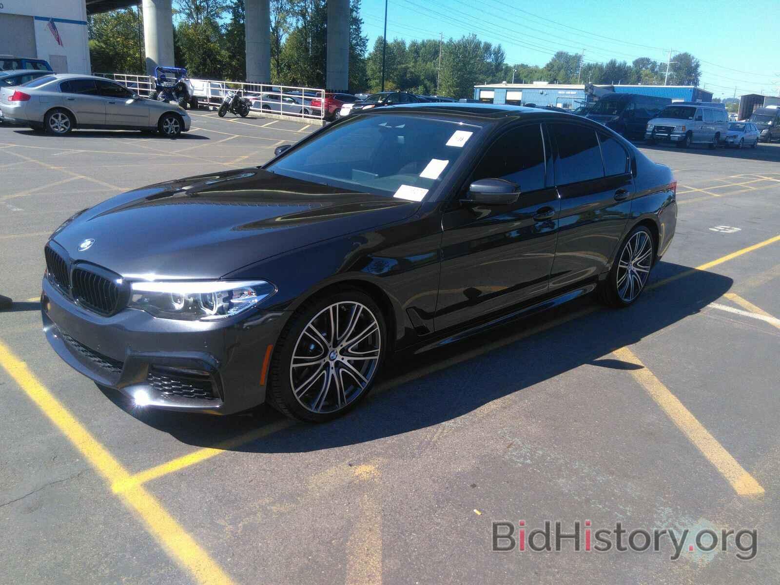 Photo WBAJE5C56KWW11805 - BMW 5 Series 2019