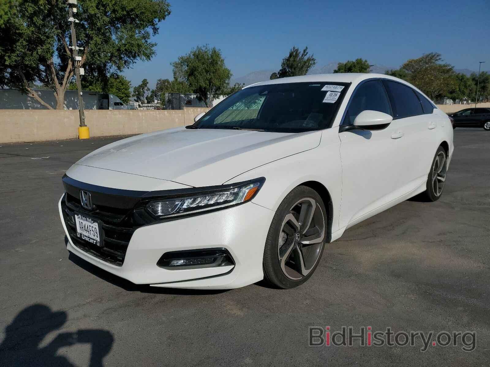 Photo 1HGCV1F3XKA124698 - Honda Accord Sedan 2019