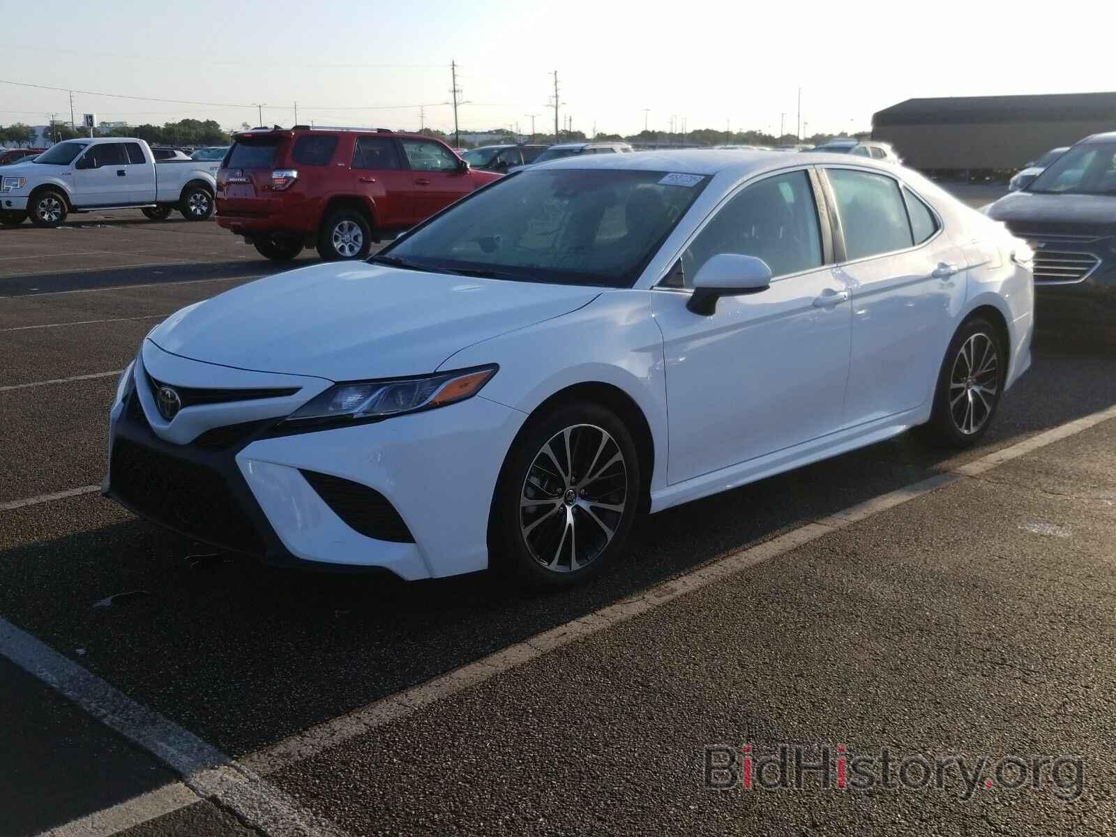 Photo 4T1G11AK4LU904816 - Toyota Camry 2020