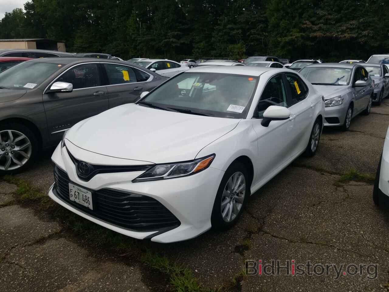 Photo 4T1B11HK5KU775841 - Toyota Camry LE 2019