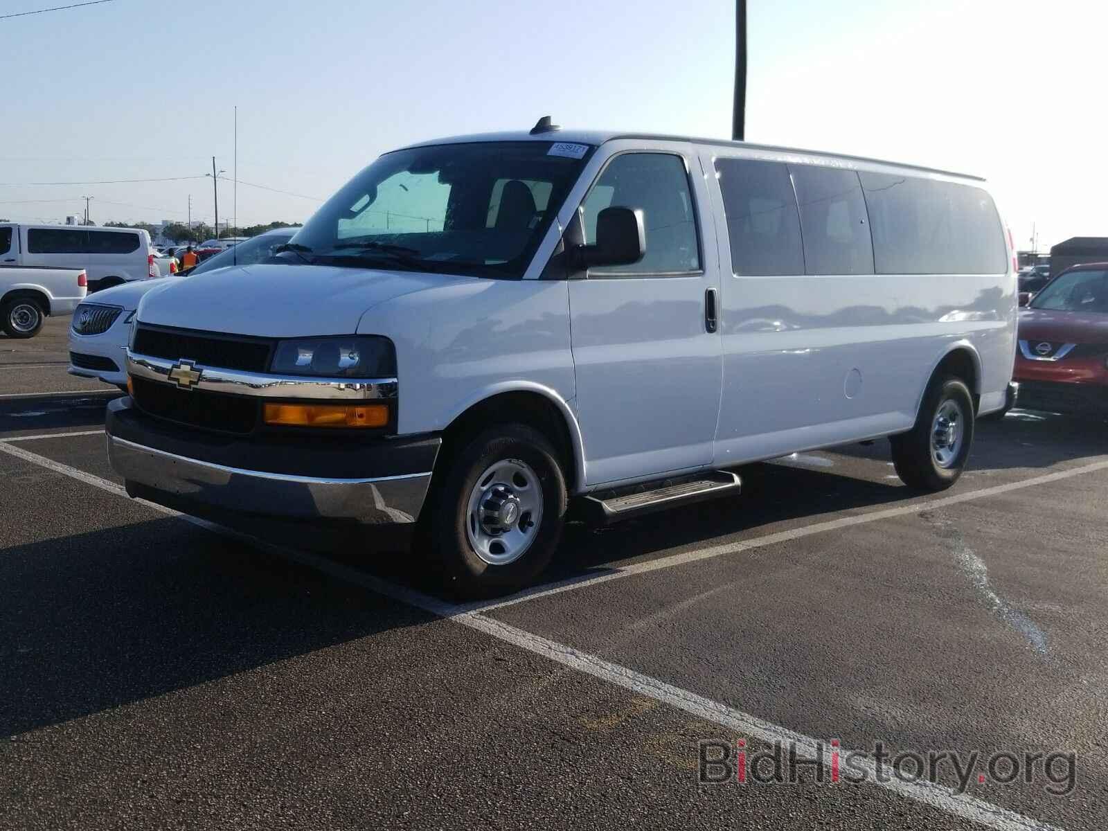 Photo 1GAZGPFG6K1197570 - Chevrolet Express Passenger 2019