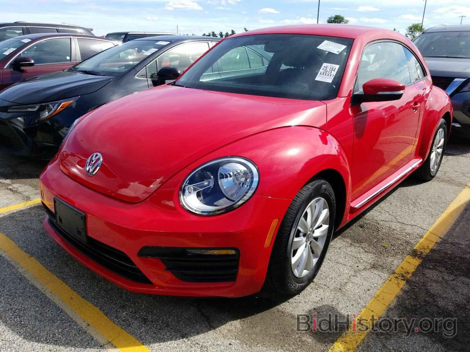 Photo 3VWFD7AT1KM708397 - Volkswagen Beetle 2019