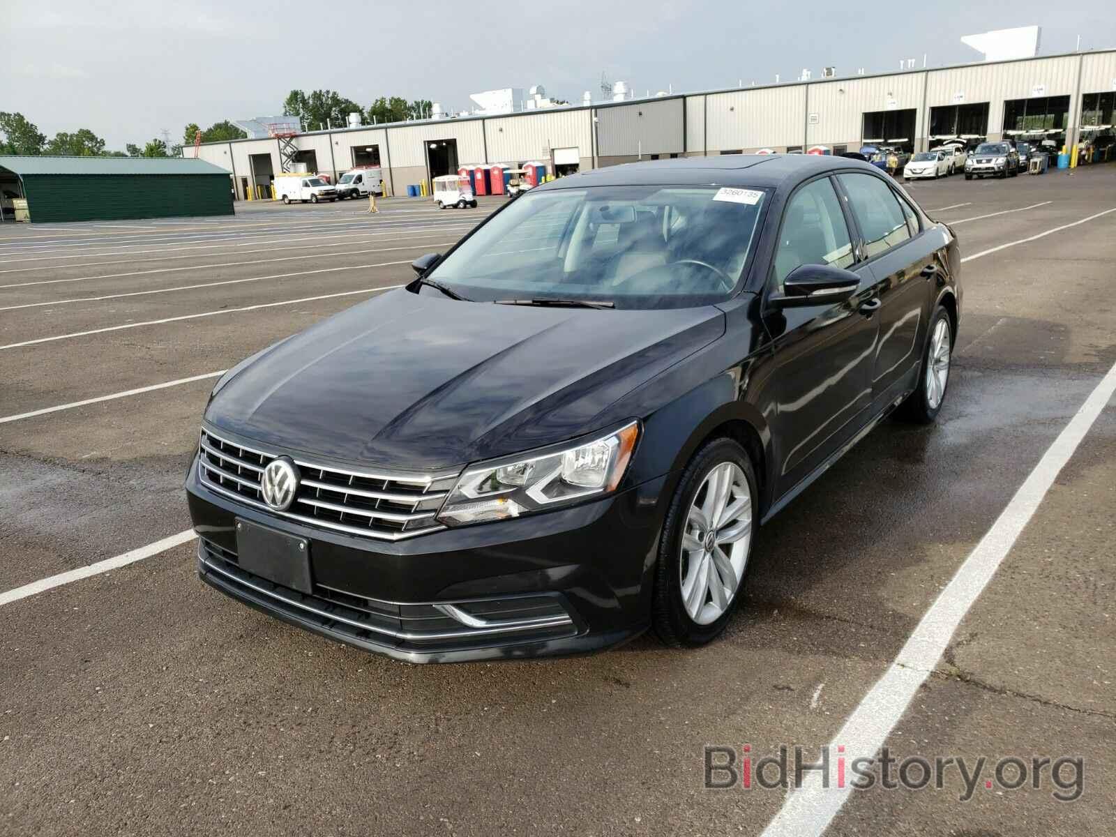 Photo 1VWLA7A30KC014538 - Volkswagen Passat 2019