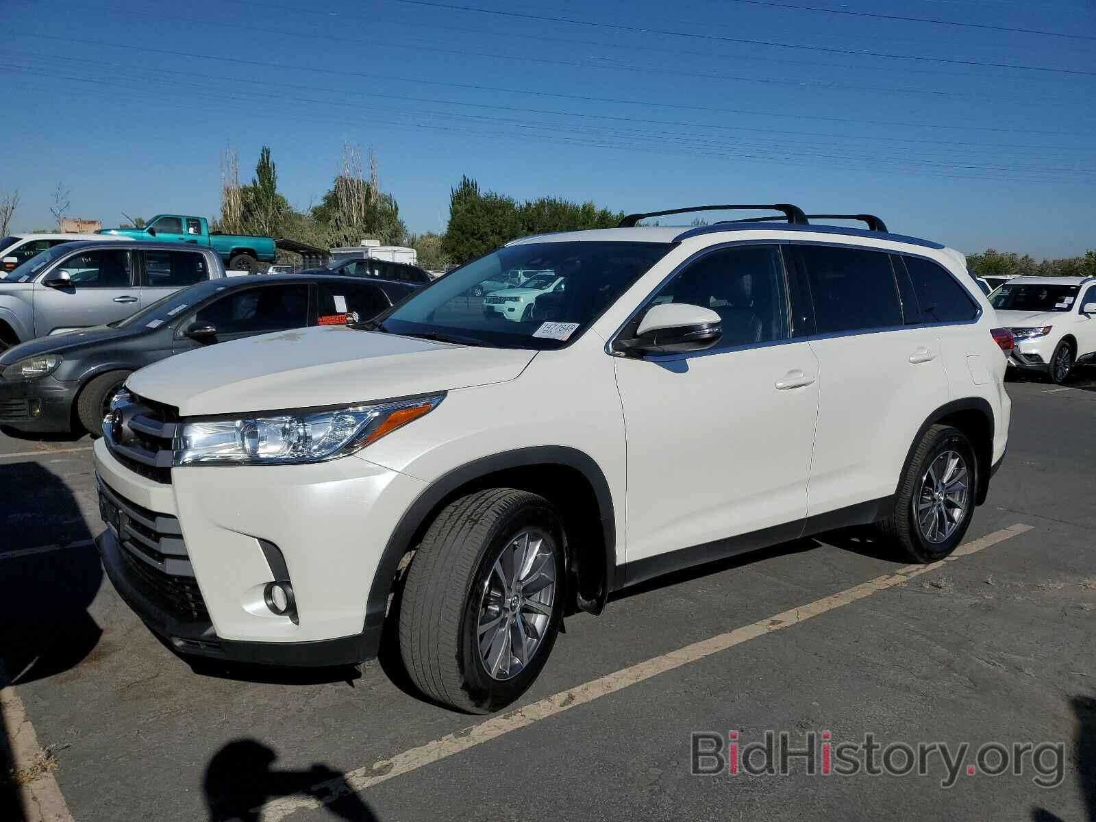 Photo 5TDJZRFH9KS593336 - Toyota Highlander 2019