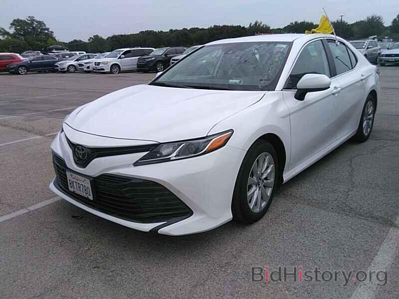 Photo 4T1B11HK3KU804432 - Toyota Camry LE 2019