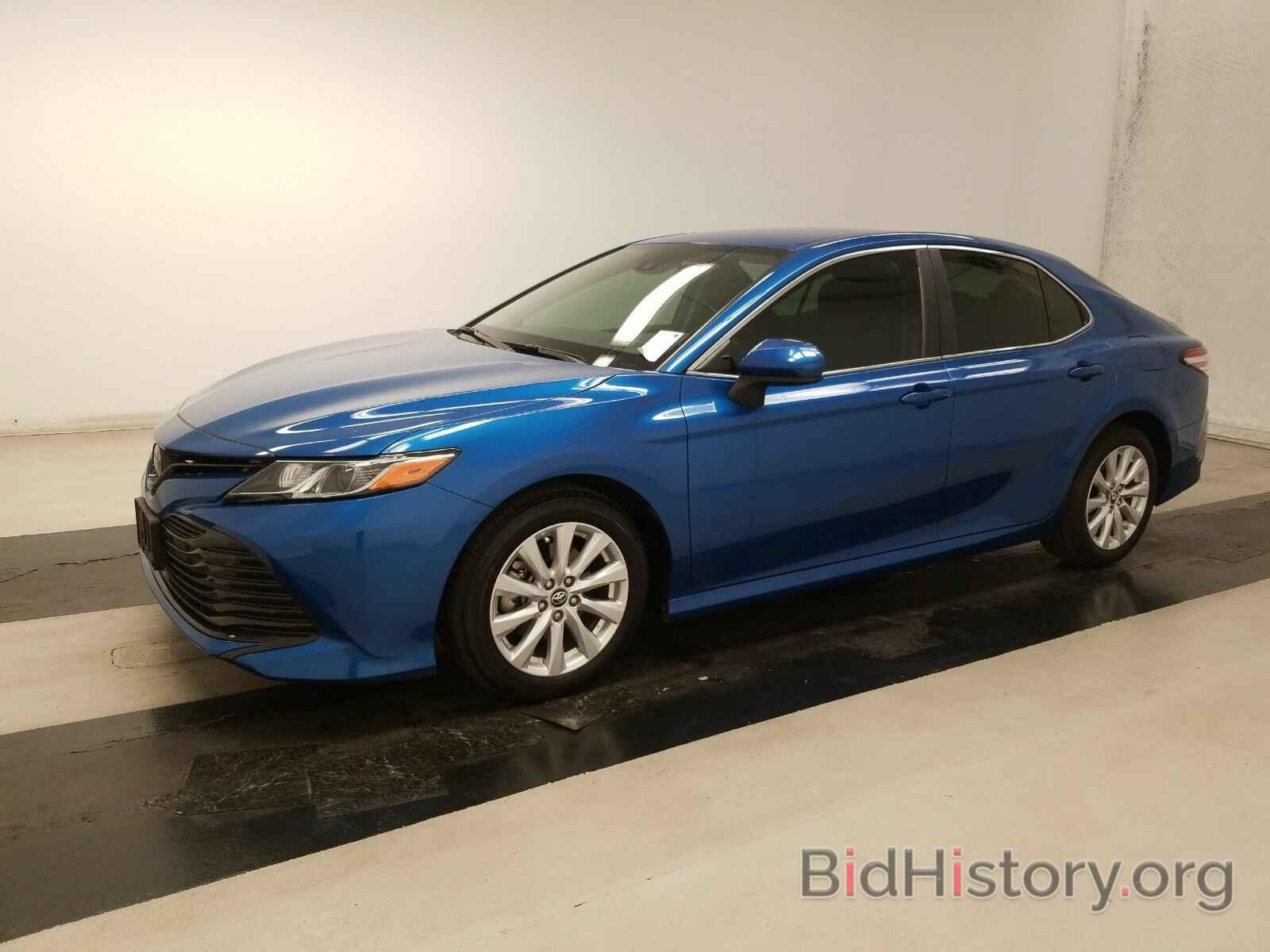 Photo 4T1B11HK9KU282812 - Toyota Camry LE 2019