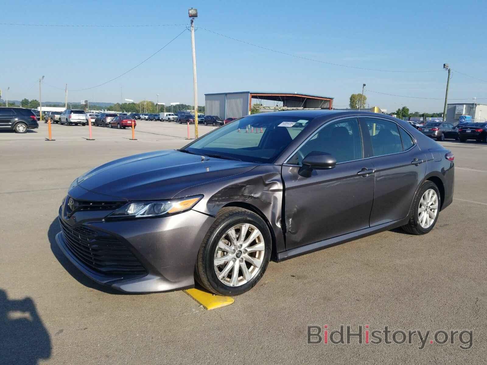 Photo 4T1B11HK8KU194513 - Toyota Camry LE 2019