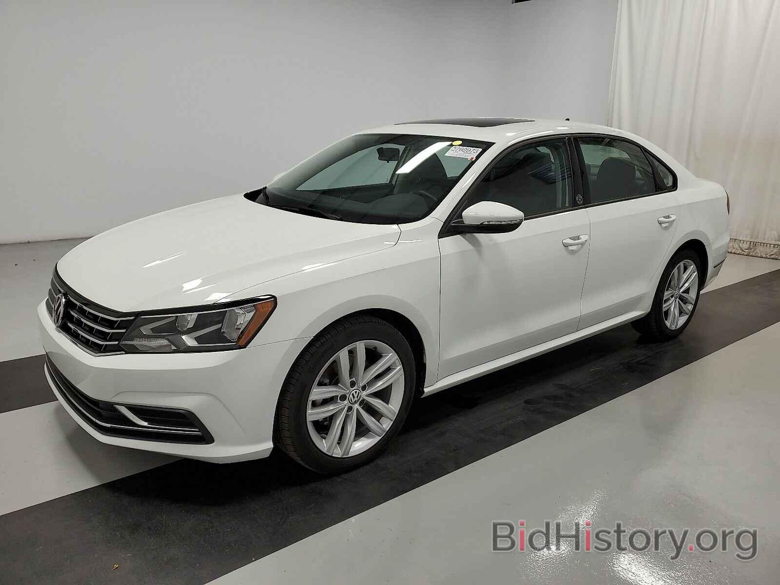 Photo 1VWLA7A31KC005900 - Volkswagen Passat 2019