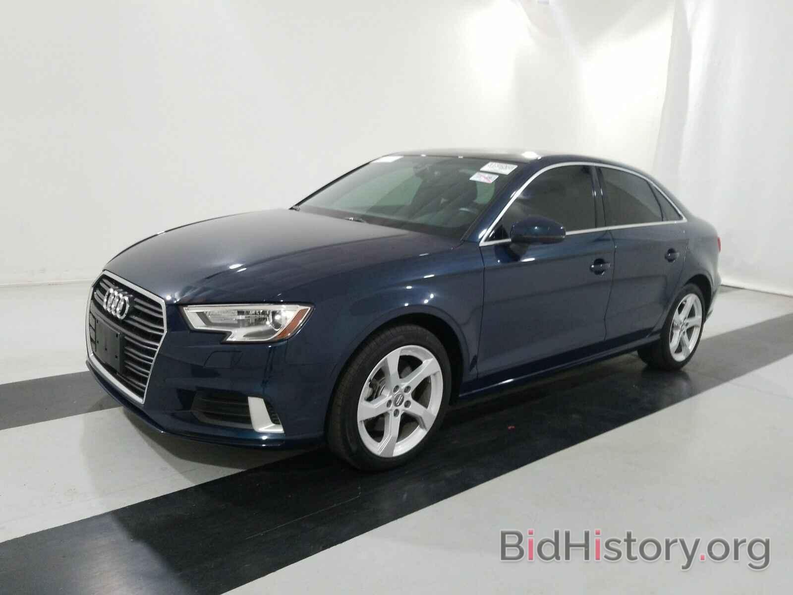 Photo WAUAUGFF5K1011891 - Audi A3 Sedan 2019