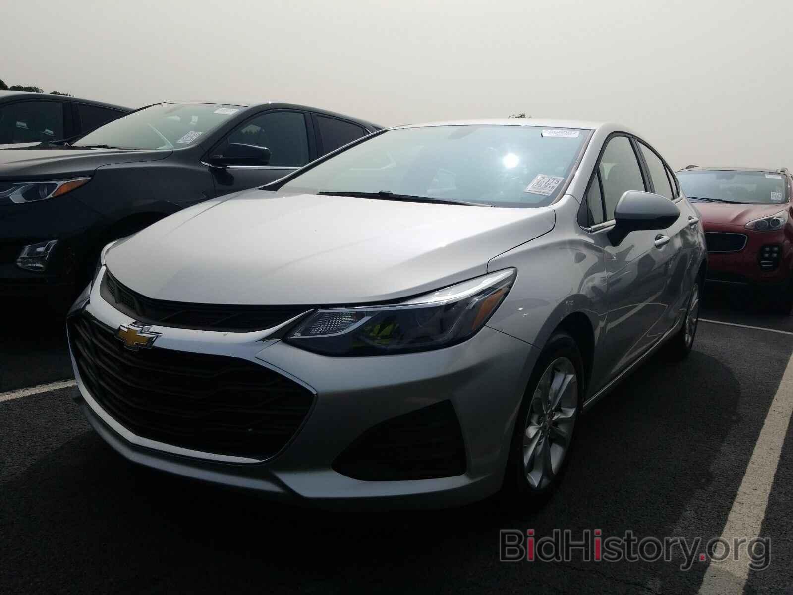 Photo 3G1BE6SM0KS525240 - Chevrolet Cruze 2019